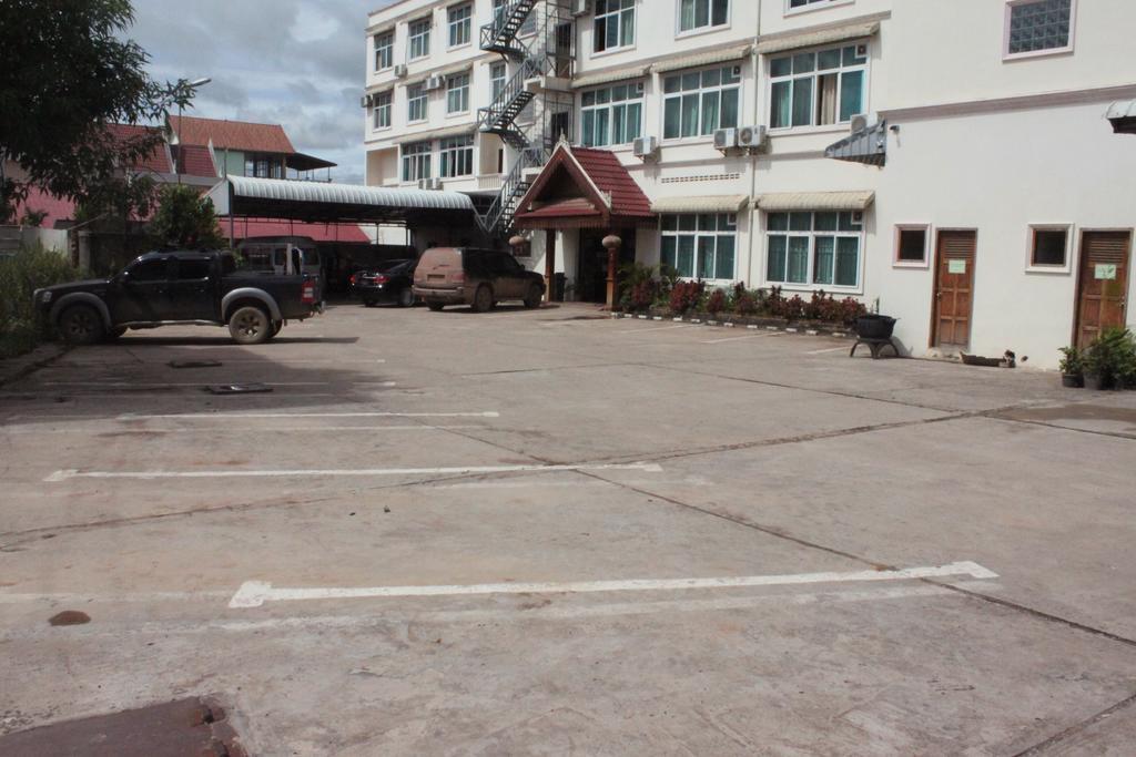 Dokchampa Hotel Luang Namtha Exterior photo